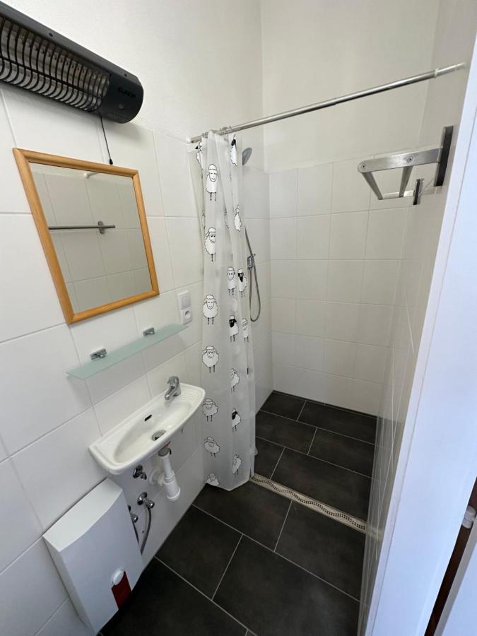 Central Plaza Mini Apartment 1 Брукк-ан-дер-Лайта Экстерьер фото